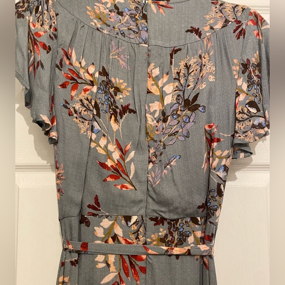 Lulus Maxi Dress Size XS. Grey Floral - Picture 2 of 6